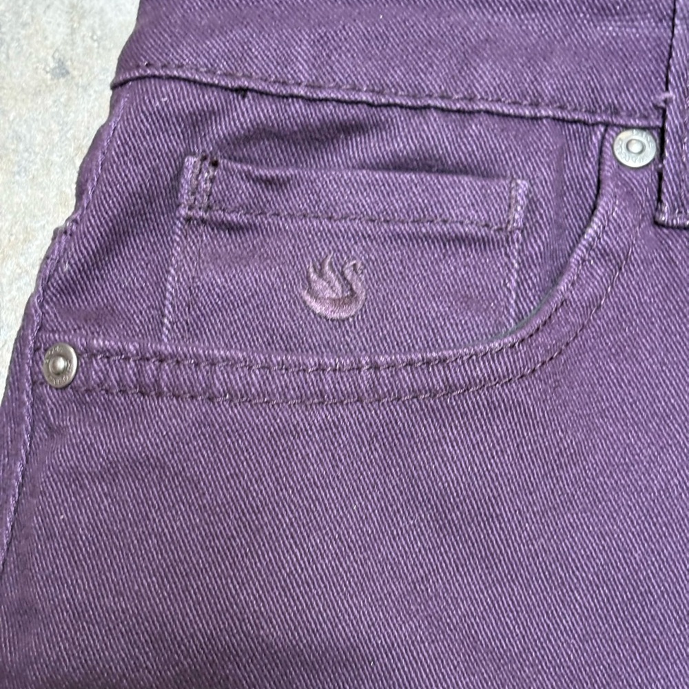 Gloria Vanderbilt - Amanda Purple Skirt with Embellished Pockets - Picture 4 of 9